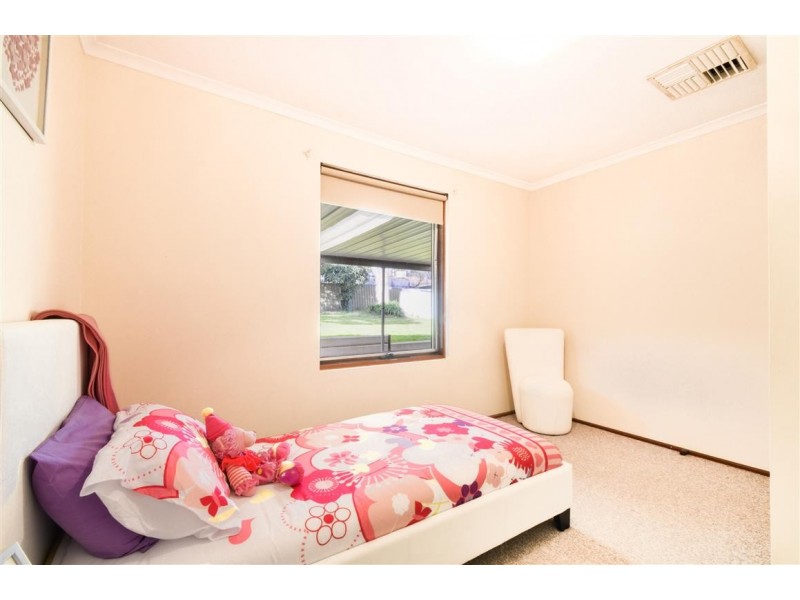 41 Serenade Crescent, Aberfoyle Park SA 5159