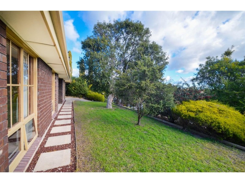 41 Serenade Crescent, Aberfoyle Park SA 5159
