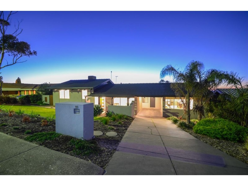 19 Madeline Crescent, Hallett Cove SA 5158