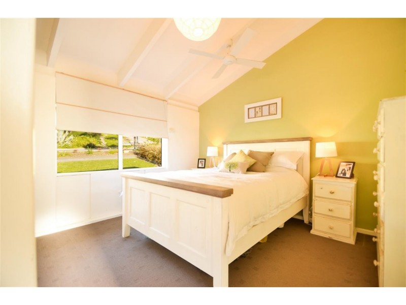 19 Madeline Crescent, Hallett Cove SA 5158