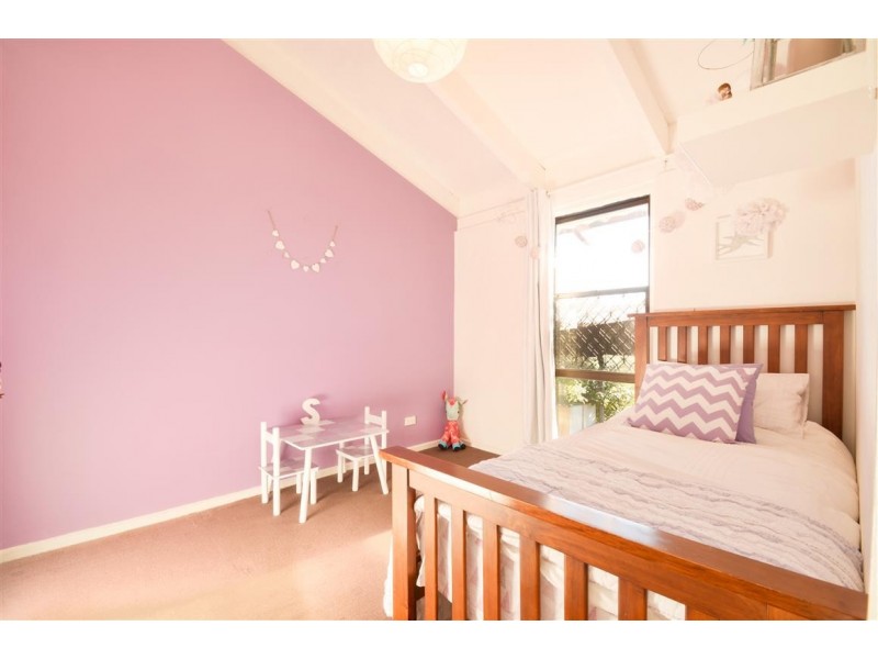 19 Madeline Crescent, Hallett Cove SA 5158