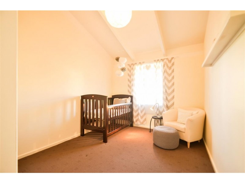 19 Madeline Crescent, Hallett Cove SA 5158