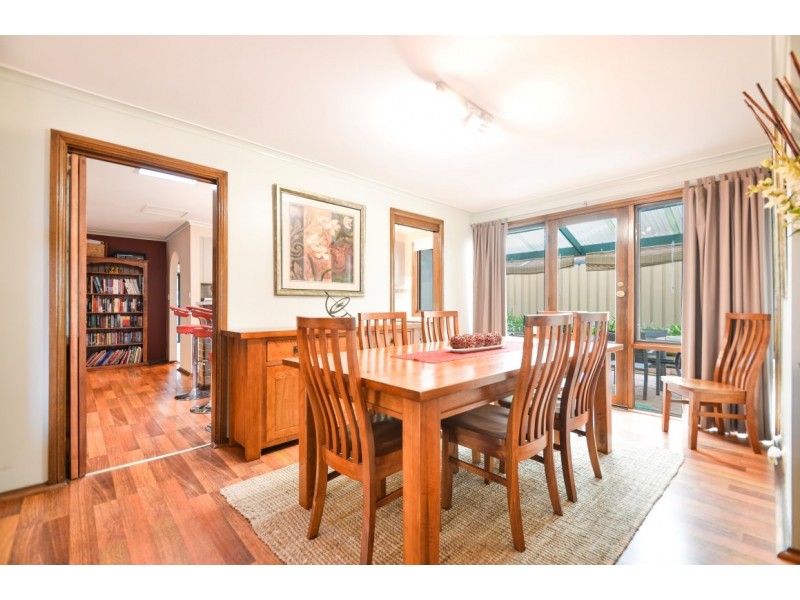 33 Grevillea Road, Aberfoyle Park SA 5159