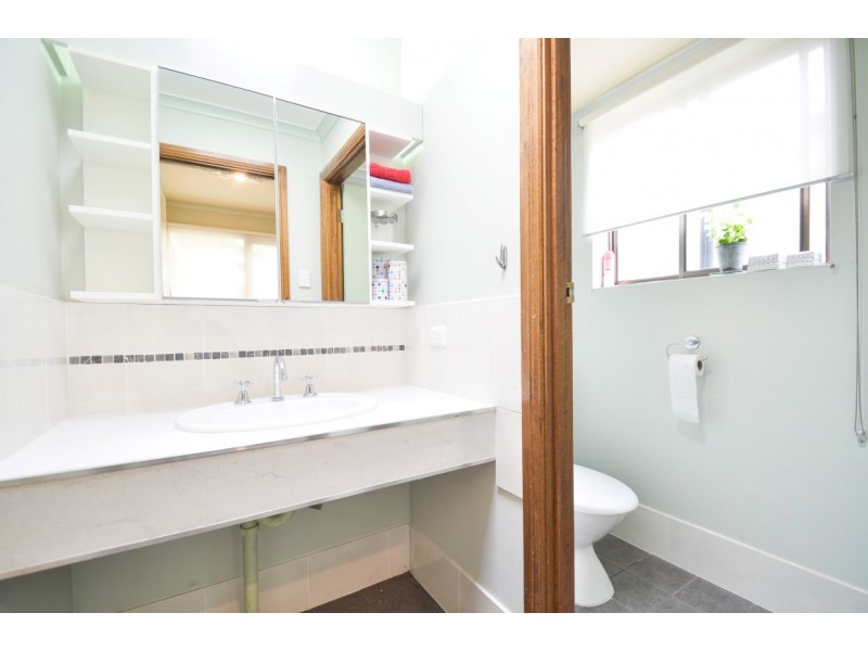 33 Grevillea Road, Aberfoyle Park SA 5159