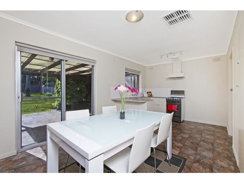 7 Underbank Grove, Hackham West SA 5163