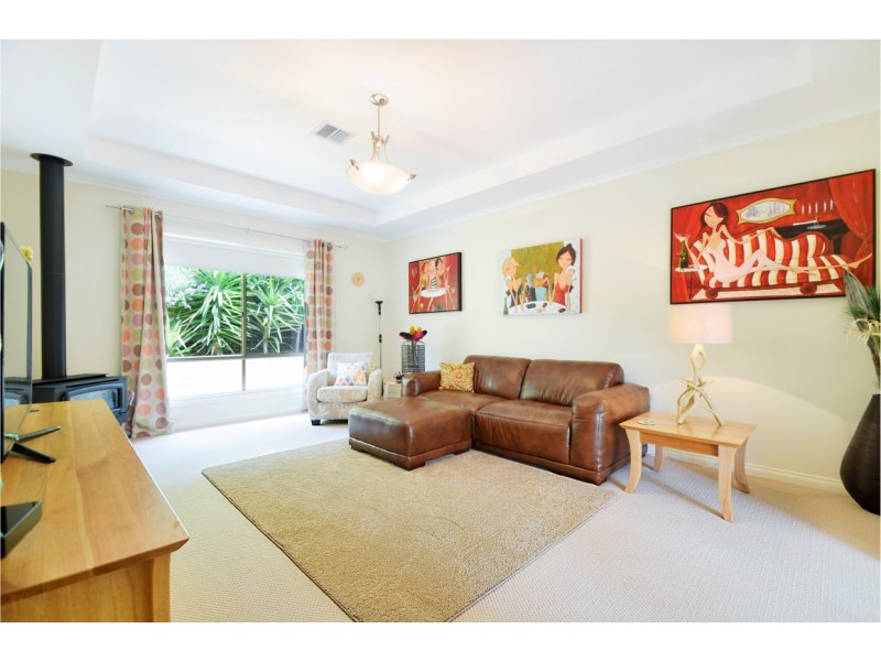 6 Hillside Court, Aberfoyle Park SA 5159