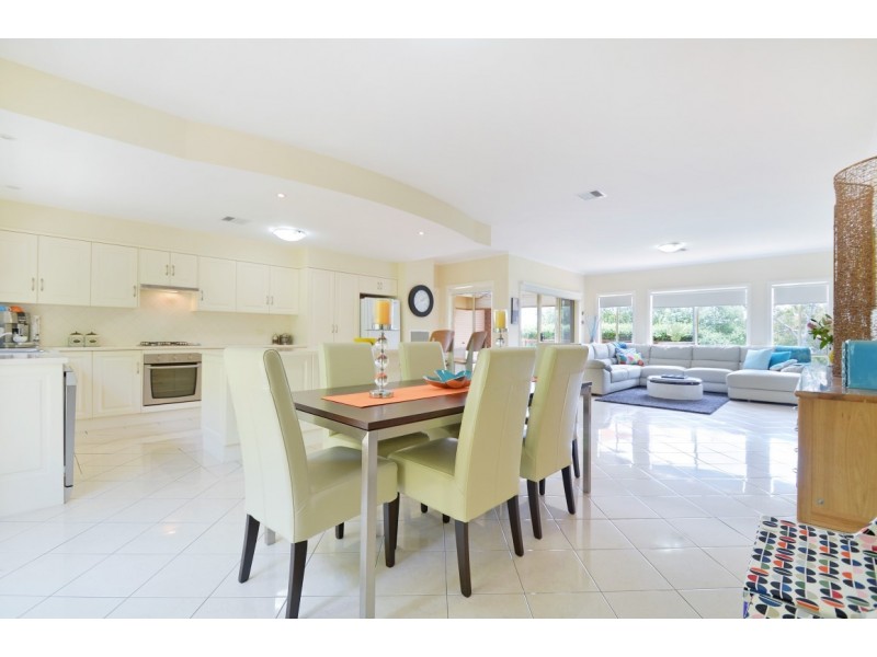 6 Hillside Court, Aberfoyle Park SA 5159