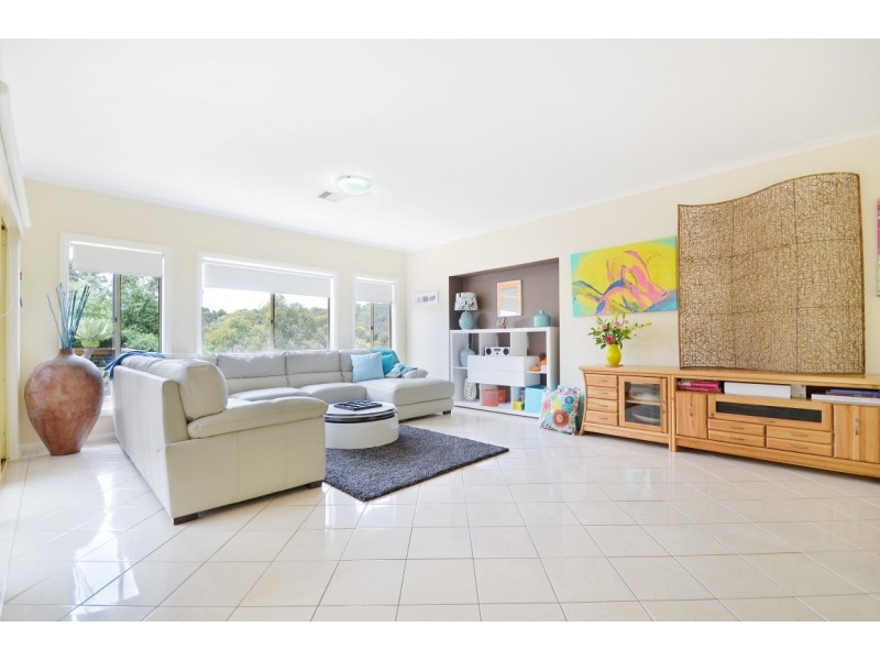 6 Hillside Court, Aberfoyle Park SA 5159