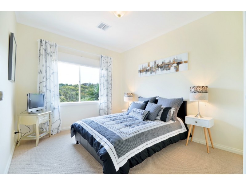 6 Hillside Court, Aberfoyle Park SA 5159