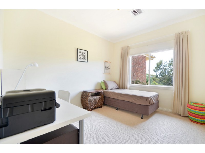 6 Hillside Court, Aberfoyle Park SA 5159