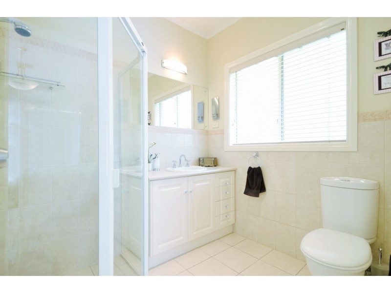 6 Hillside Court, Aberfoyle Park SA 5159