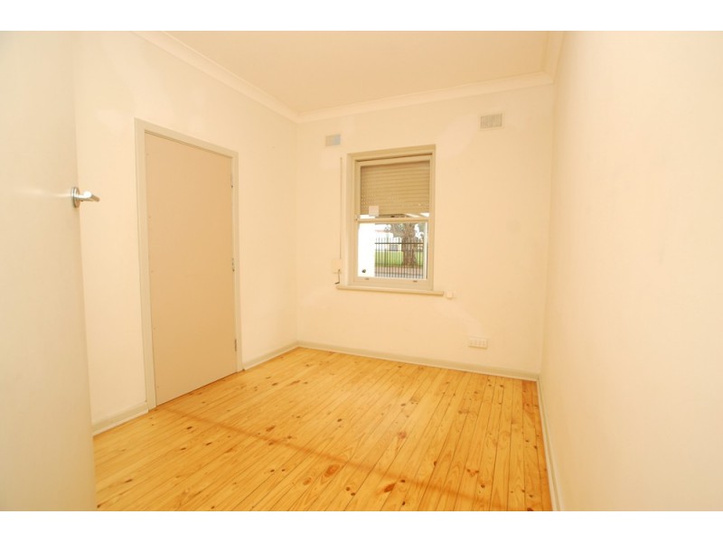 1 Farne Terrace, Marion SA 5043