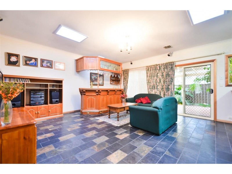 9 Piaffe Lane, Woodcroft SA 5162