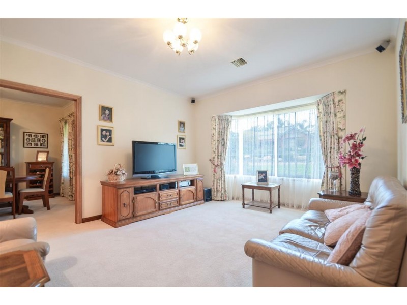 9 Piaffe Lane, Woodcroft SA 5162