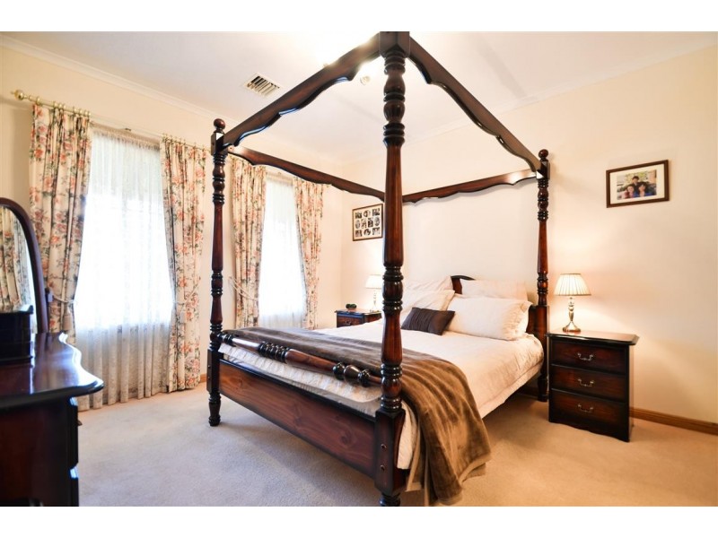 9 Piaffe Lane, Woodcroft SA 5162