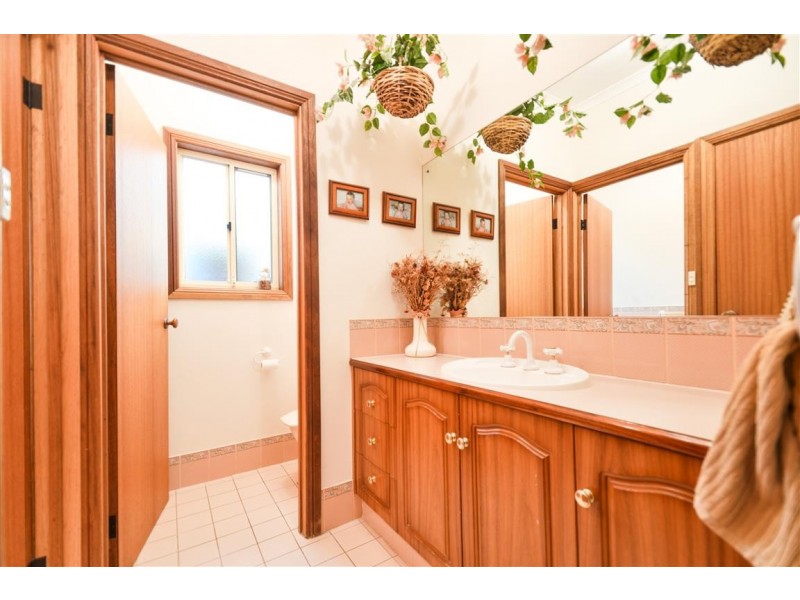 9 Piaffe Lane, Woodcroft SA 5162