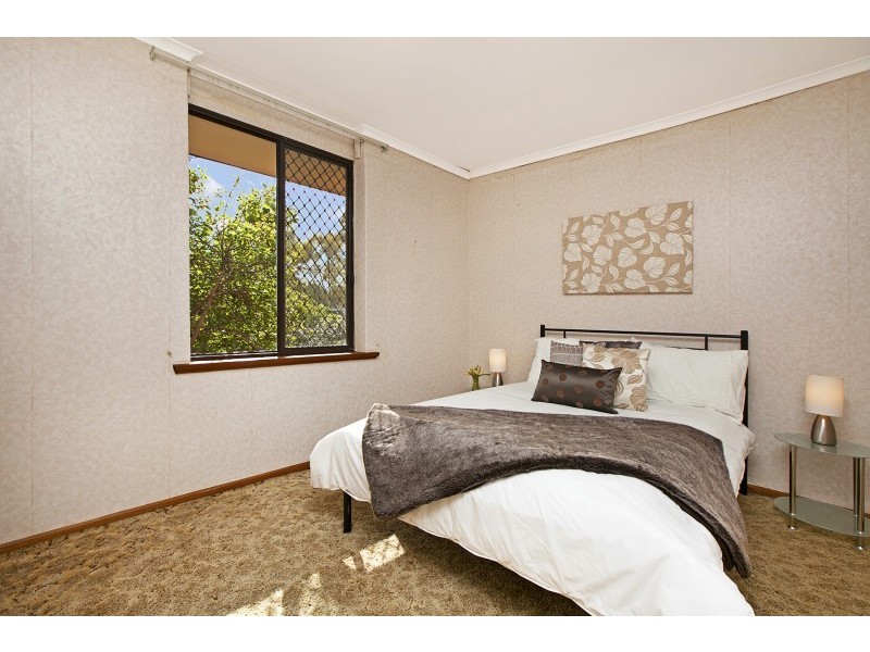 1 Judith Crescent, Morphett Vale SA 5162