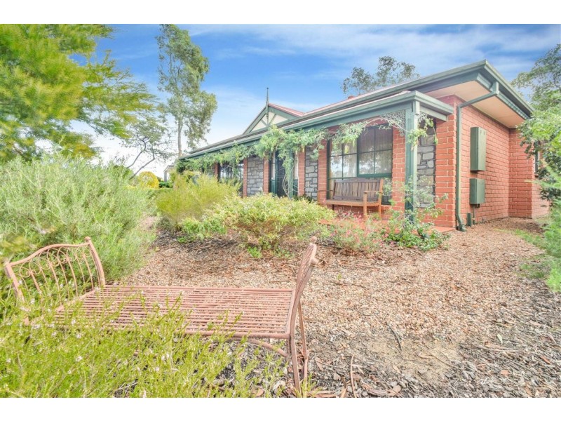 14 Wooding Avenue, Woodcroft SA 5162
