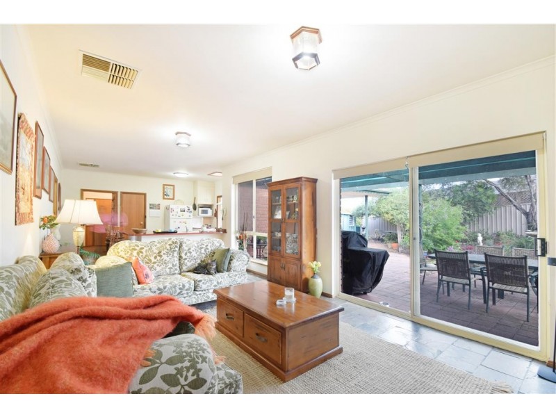 14 Wooding Avenue, Woodcroft SA 5162