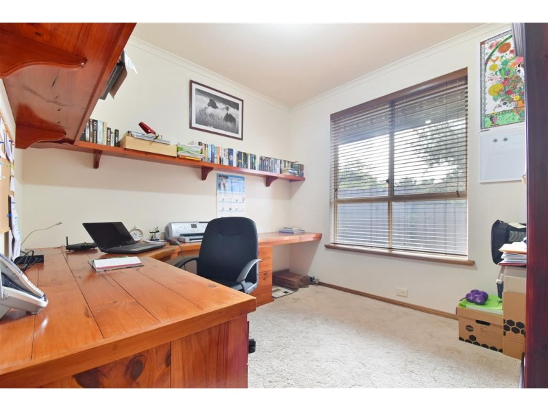 14 Wooding Avenue, Woodcroft SA 5162