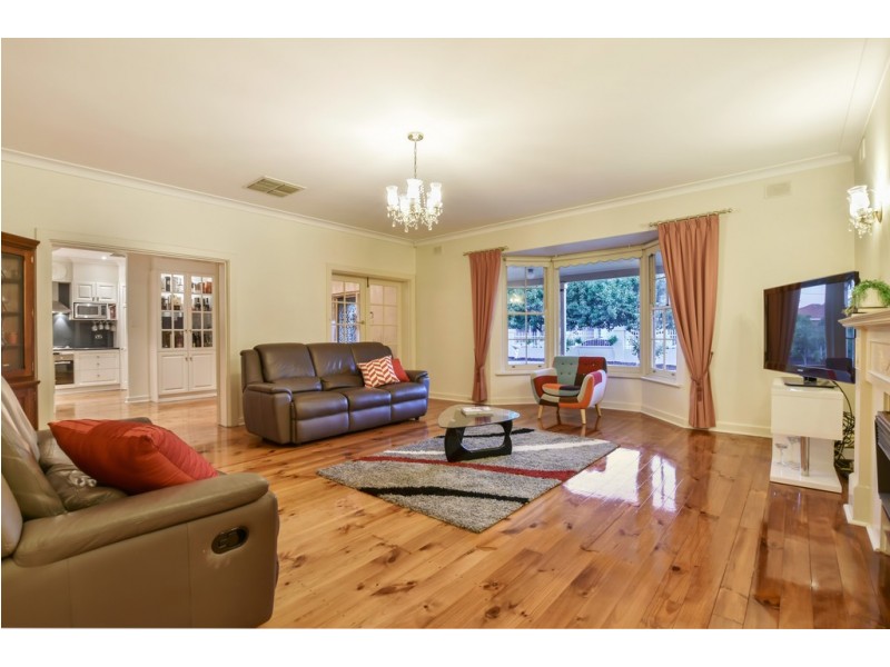 14 Carnarvon Avenue, Glenelg North SA 5045