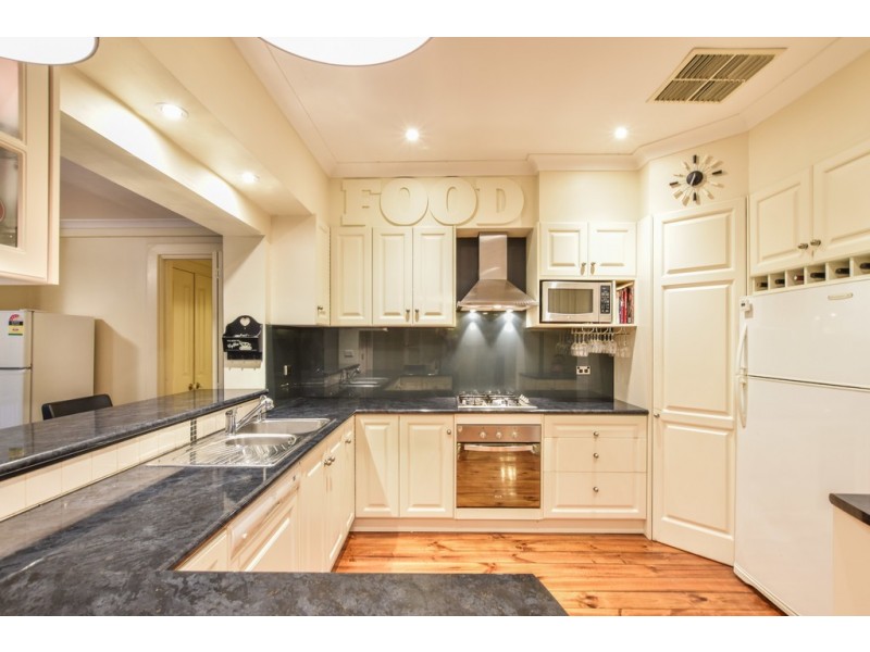 14 Carnarvon Avenue, Glenelg North SA 5045