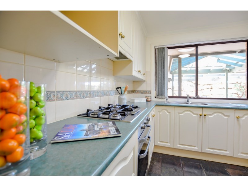 6 St Vincent Close, Aberfoyle Park SA 5159