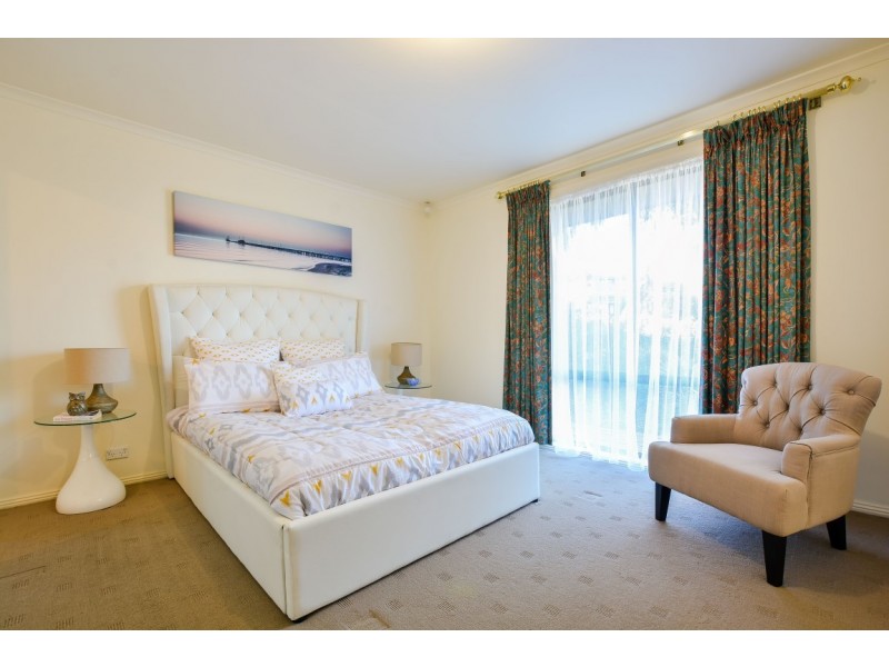 6 St Vincent Close, Aberfoyle Park SA 5159