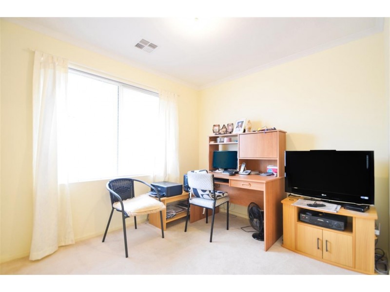 22 Verdant Parade, Woodcroft SA 5162