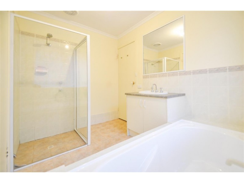 22 Verdant Parade, Woodcroft SA 5162