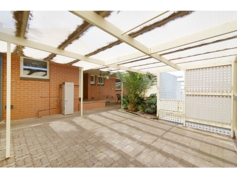 21 Edmund Street, Christie Downs SA 5164