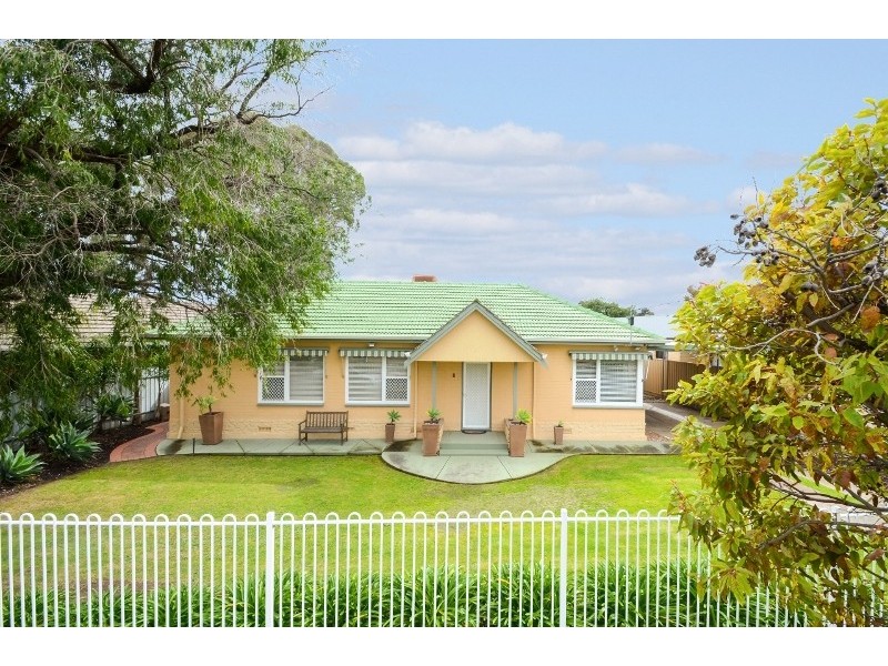 8 Fetlar Avenue, Marion SA 5043