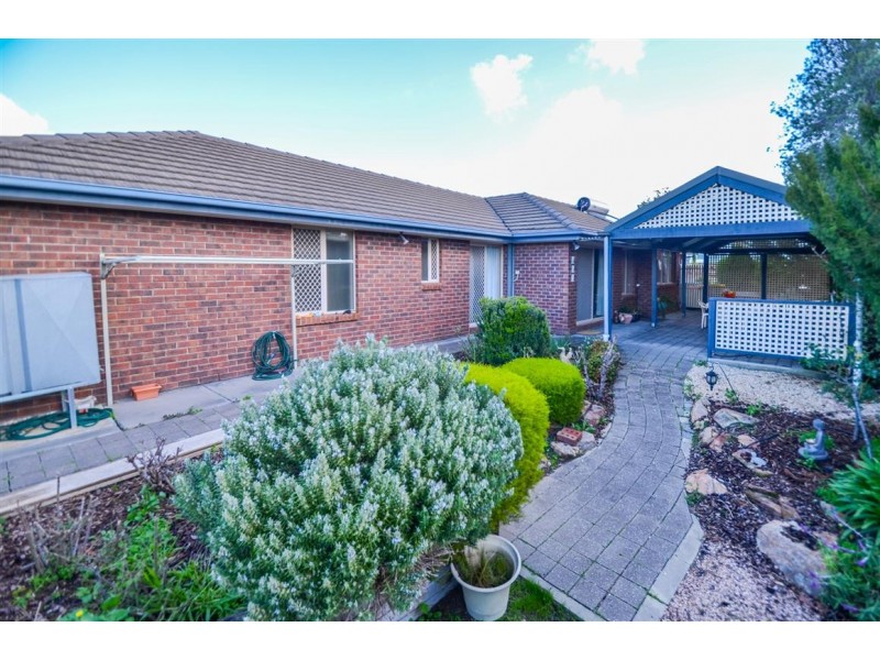 3 Excelsior Grove, Woodcroft SA 5162