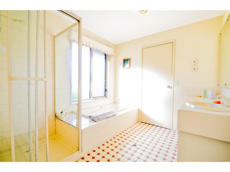 3 Excelsior Grove, Woodcroft SA 5162