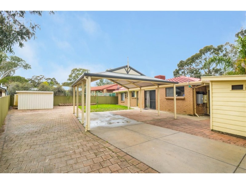 1 Devon Crescent, Happy Valley SA 5159