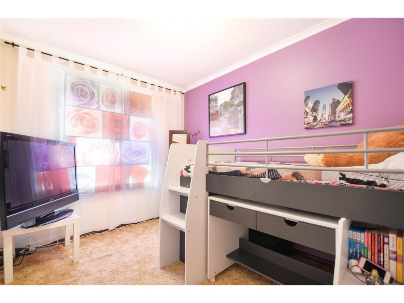 1 Devon Crescent, Happy Valley SA 5159