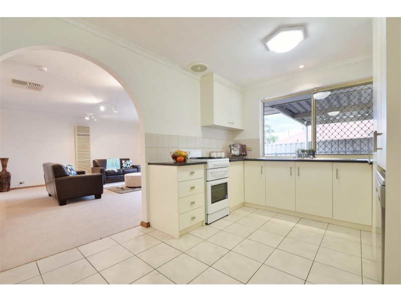 6 Treasure Place, Seaford Rise SA 5169