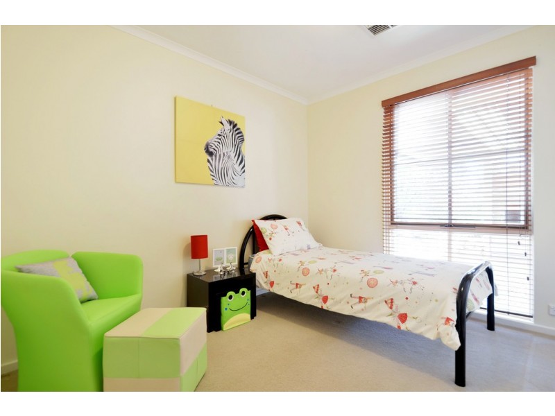 60 Oakridge Road, Aberfoyle Park SA 5159