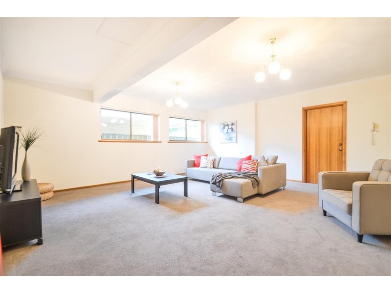 5 Woodland Grove, Aberfoyle Park SA 5159