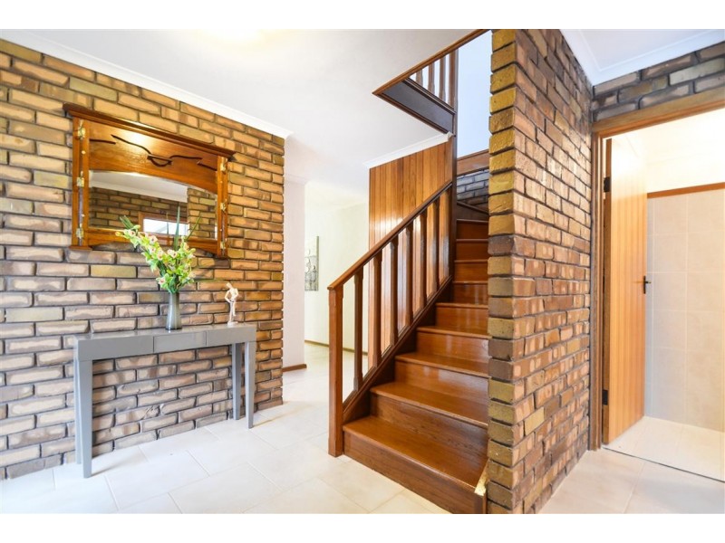 5 Woodland Grove, Aberfoyle Park SA 5159