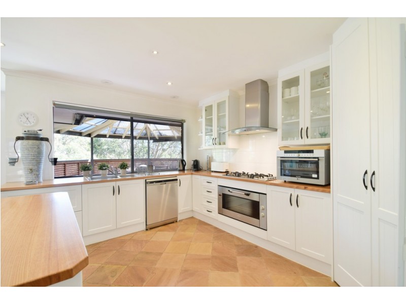 16 The Oaks Parade, Aberfoyle Park SA 5159