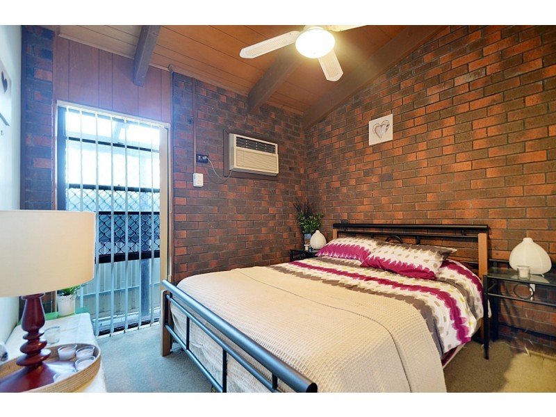 4 Regent Street, Moana SA 5169