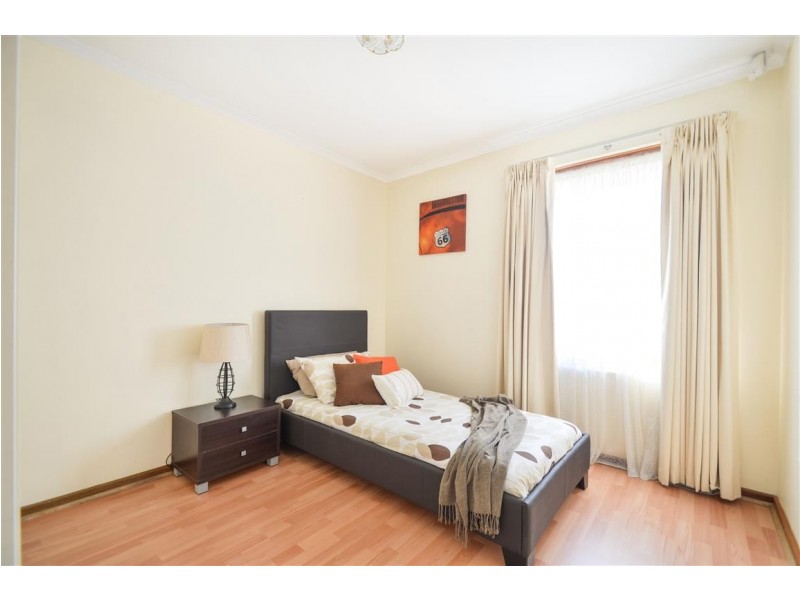 6 Queens Way, Woodcroft SA 5162