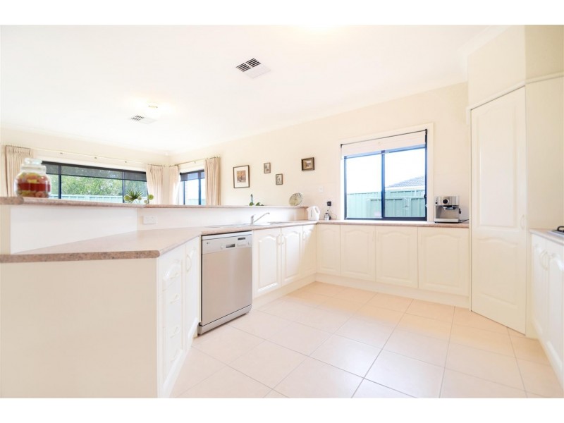 2 Sienna Court, Aldinga Beach SA 5173