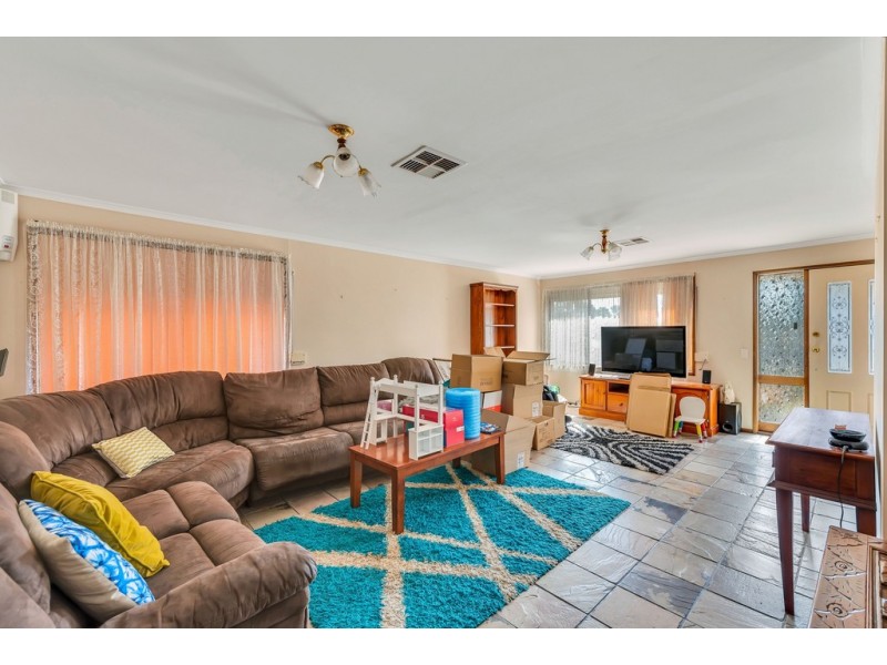 26 Sherebrooke Boulevard, Woodcroft SA 5162