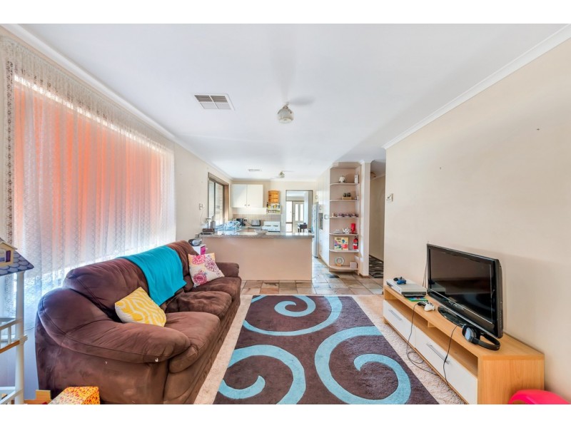 26 Sherebrooke Boulevard, Woodcroft SA 5162