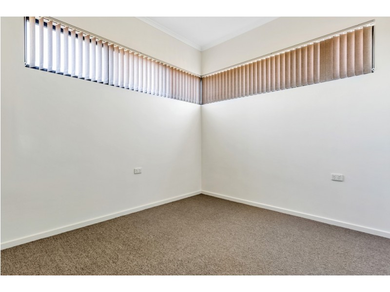 11/2 Grey Box Avenue, Noarlunga Centre SA 5168