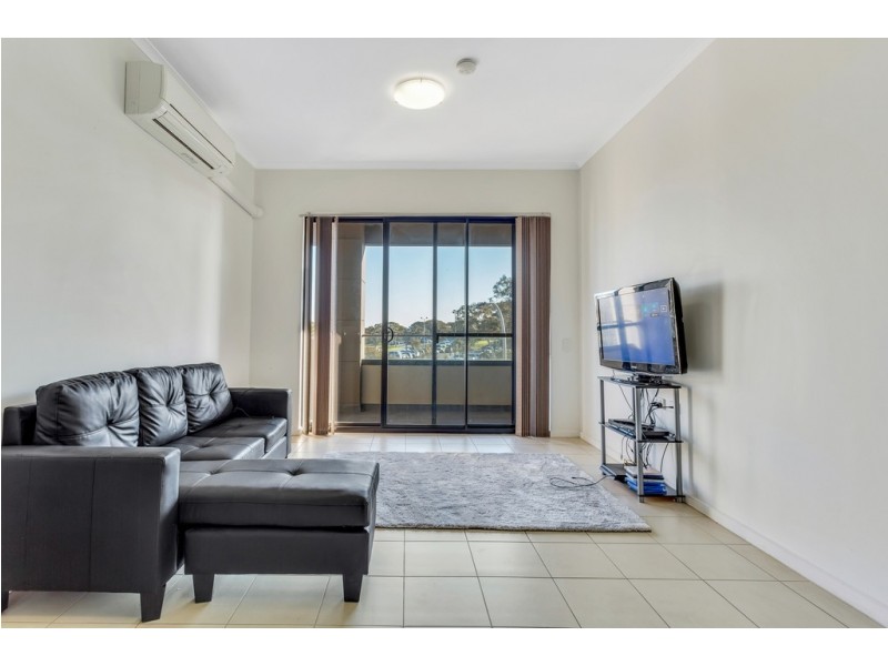 11/2 Grey Box Avenue, Noarlunga Centre SA 5168