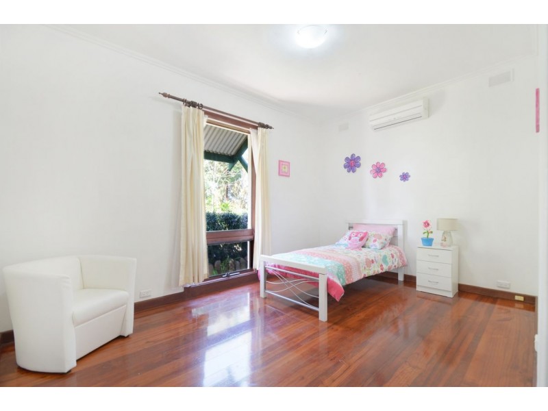 15 Minchinbury Terrace, Marion SA 5043