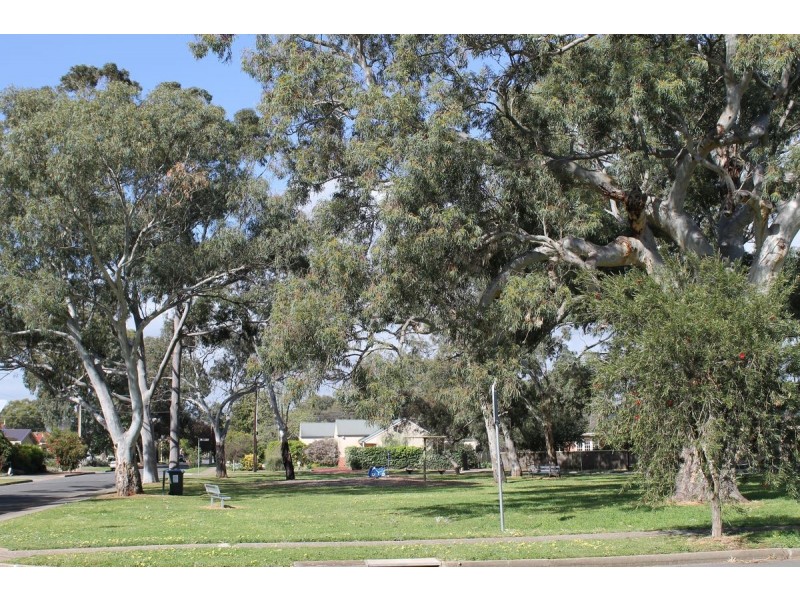 12 Melanto Terrace, Marion SA 5043